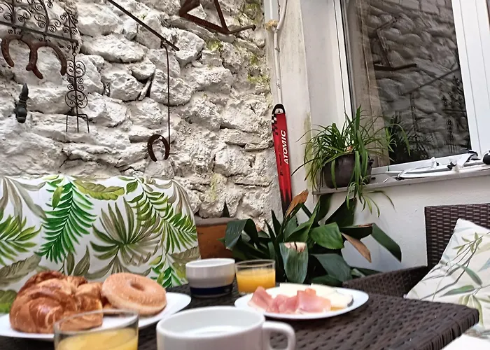 La Casa De La Plaza