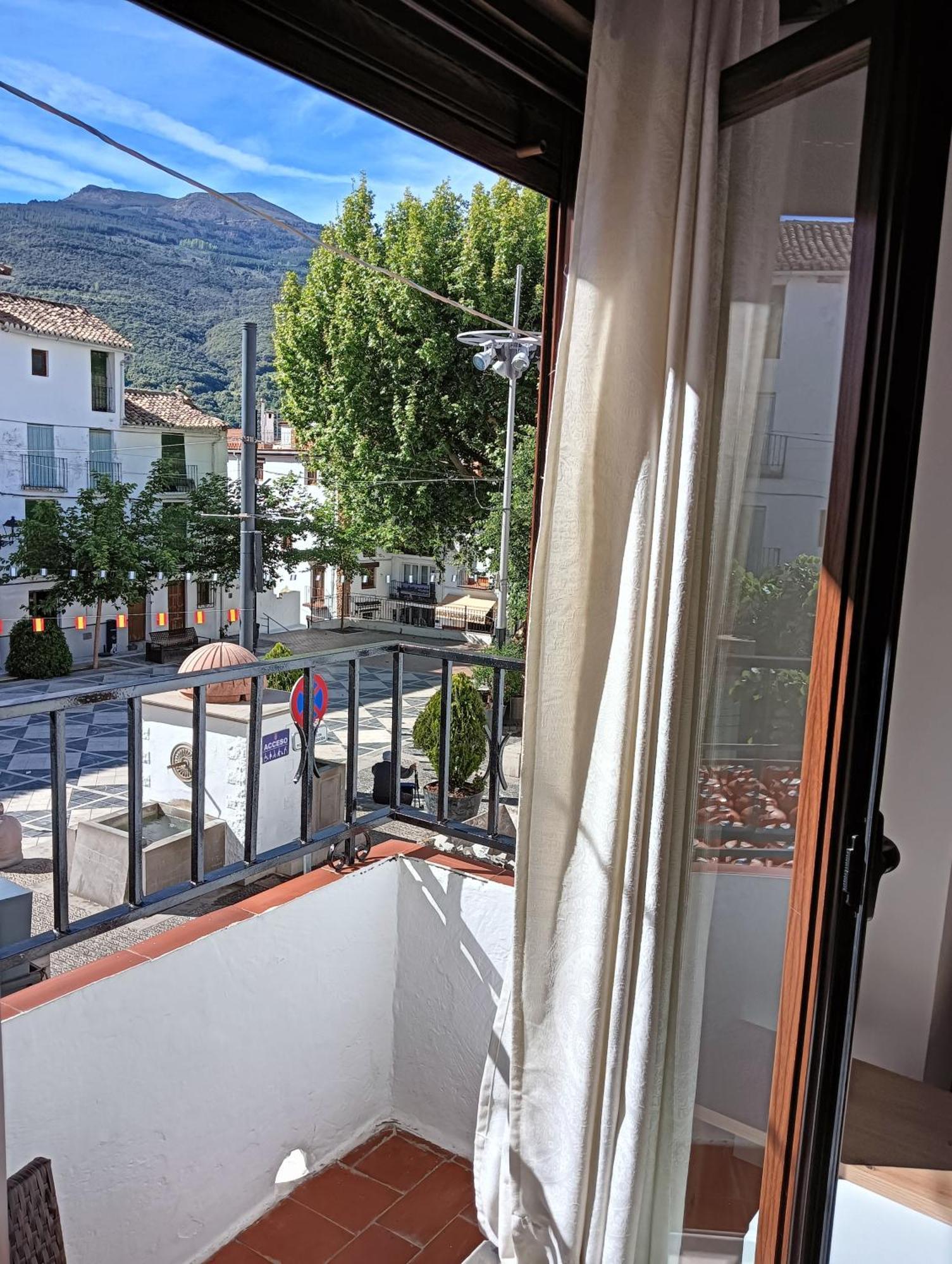 Apartment La Casa De La Plaza Guejar Sierra
